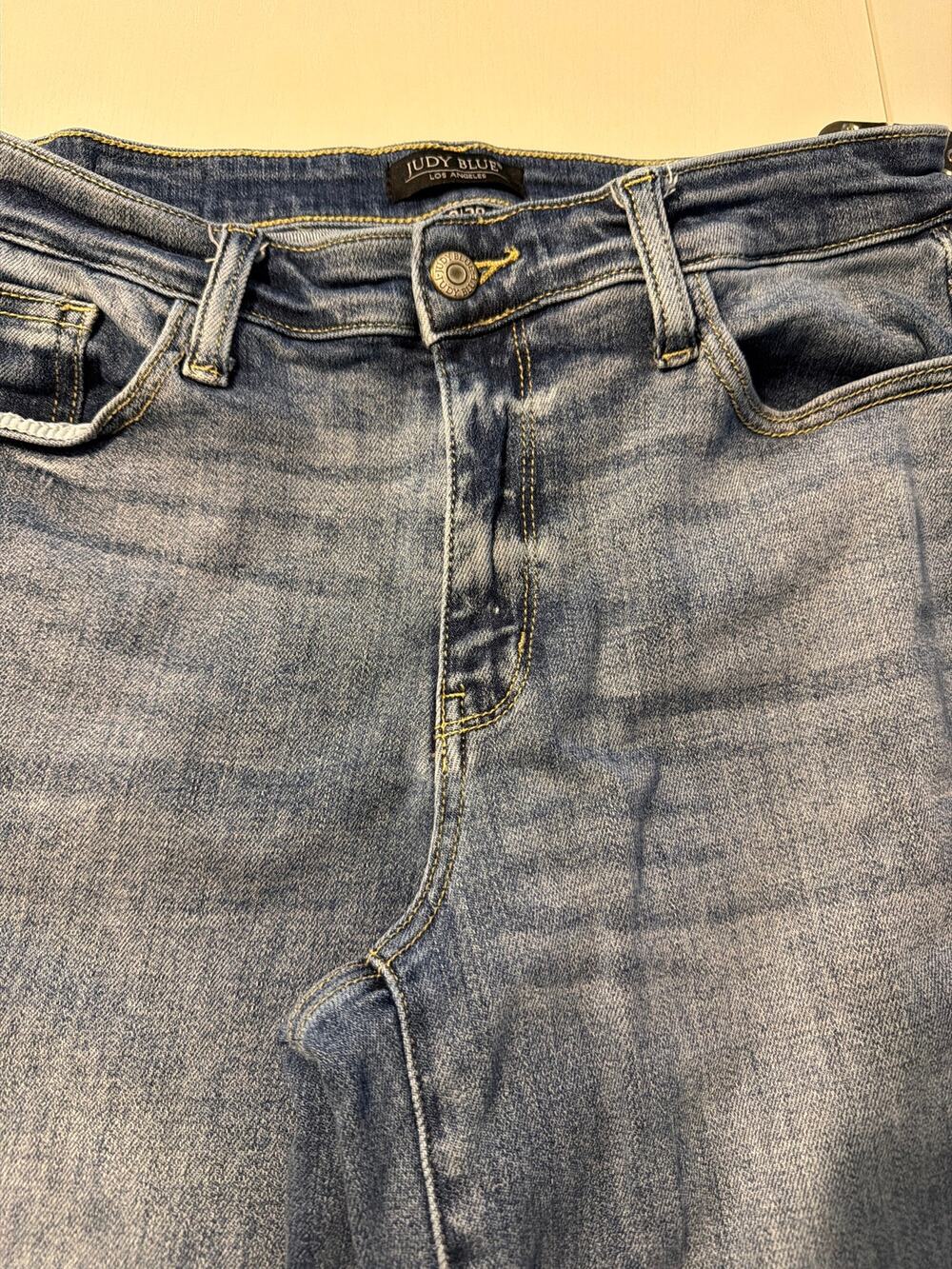 Sz 9/ 29 - Judy Blue jeans